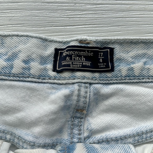 Abercrombie & Fitch Annie High Rise Cut off Denim Short size 4 - Picture 2 of 3